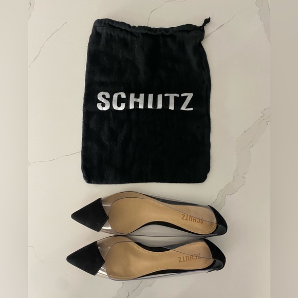 Shutz Flats - Picture 1 of 3